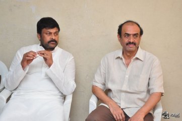 Celebrities Pay Homage To Edida Nageswara Rao